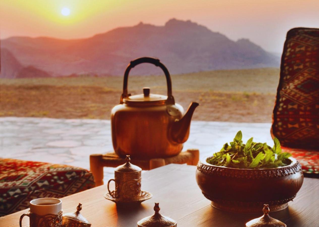 Grand Mercure Petra Wadi Musa Buitenkant foto